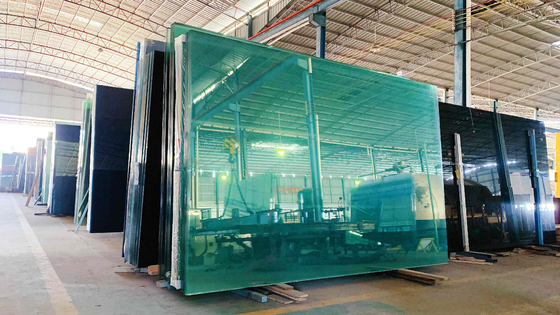 Good Price 1.5mm 1.8mm 2mm Thick Clear Float Glass For Construction And BuildingGlass